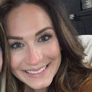 Meet your Posher, Jaclyn